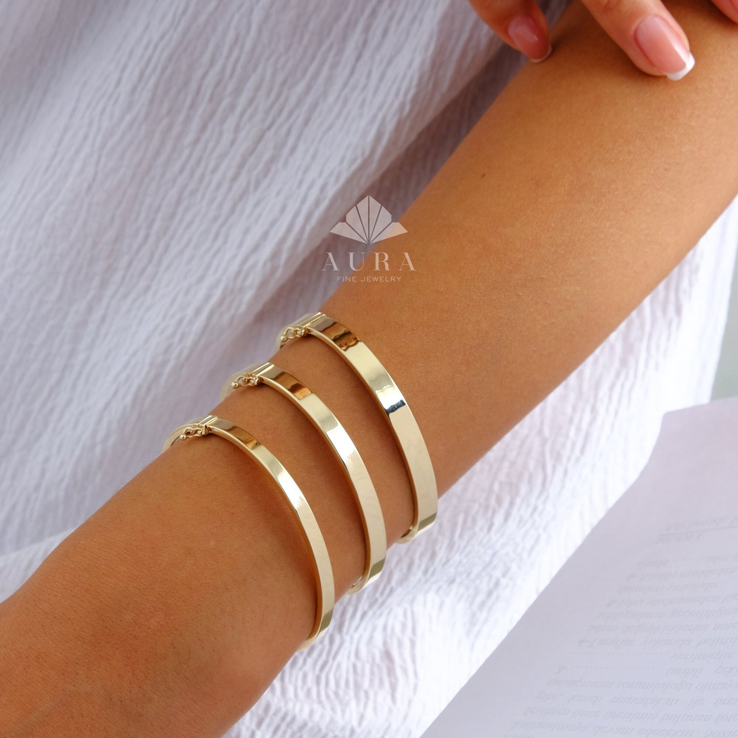 14K Gold Hinged Gold Bracelet, 4mm 5mm 6mm Wide Bracelet, Personalized Gold Oval Bangle Bangle, Custom Gold Cuff, Stacking Engraved Bangle