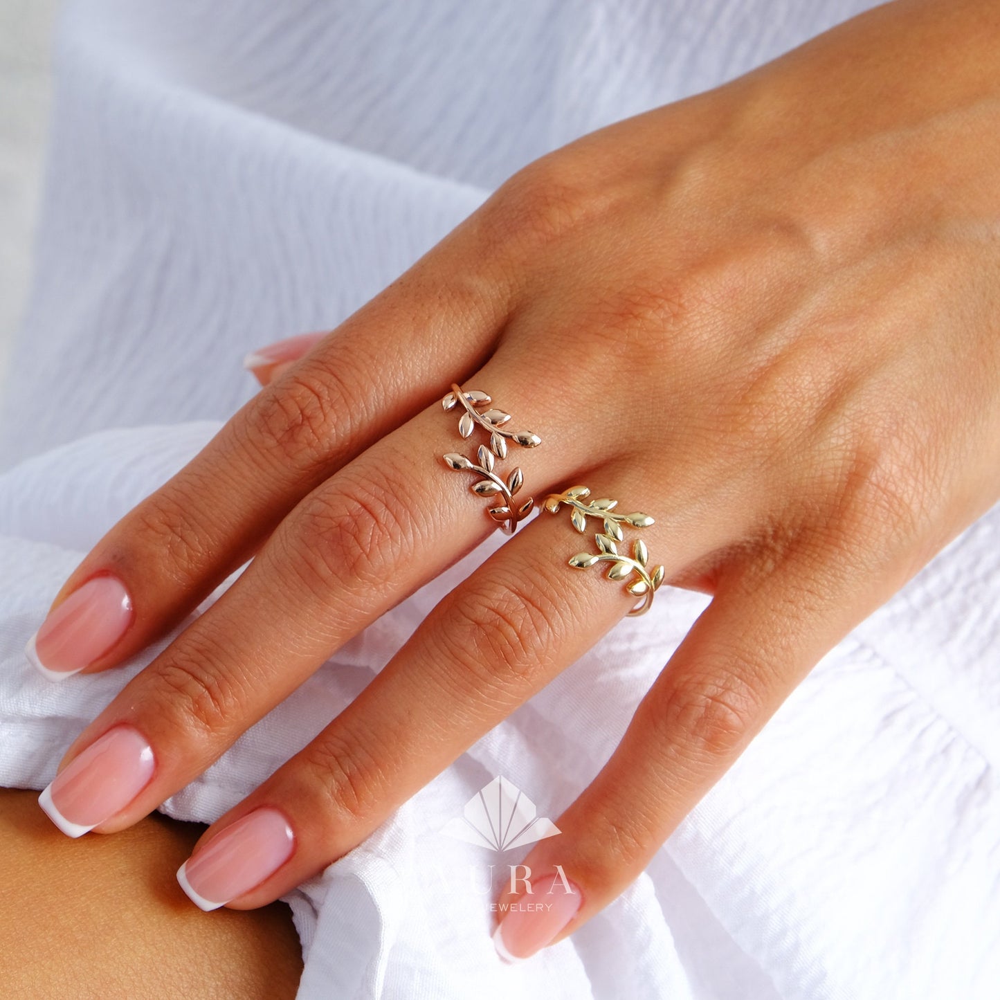 14K Gold Leaf Ring, Leaf Branch Ring, Laurel Wreath Wedding Band, Gold Vine Ring, Minimal Stackable Ring, Twig Ring