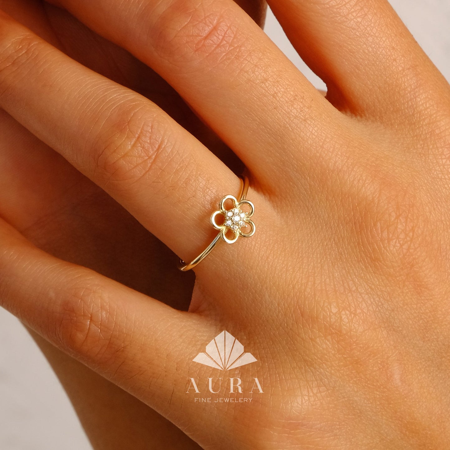 14K Gold Daisy Ring, Minimalist Gold Jewelry, Dainty Flower Ring, Stackable Gold Band, Tiny Floral Ring, Unique Gift for Women