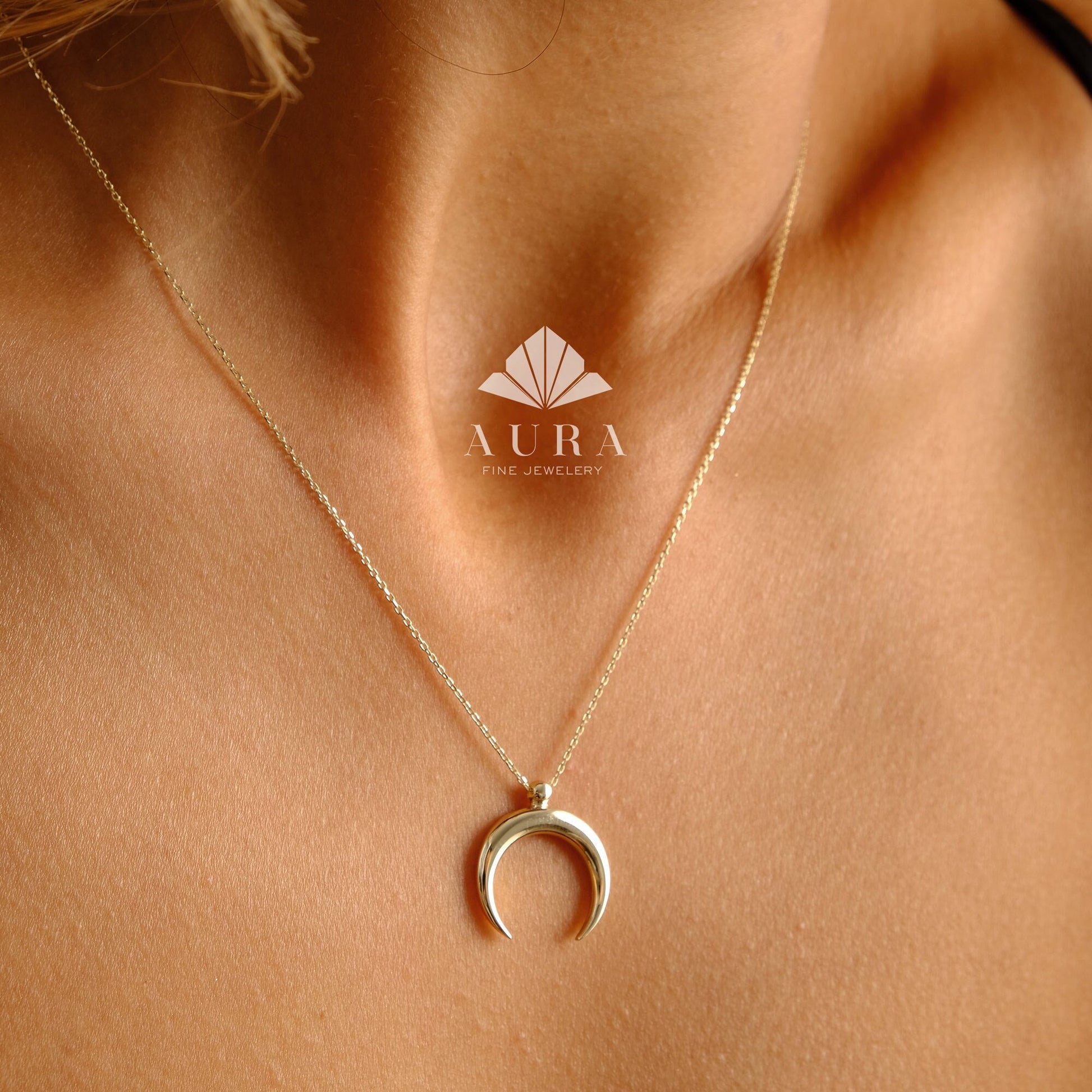 14K Gold Crescent Moon Necklace, Gold Horn Charm Pendant, Dainty Gold Necklace, Moon Charm Necklace, Double Horn Necklace, Gift for Her