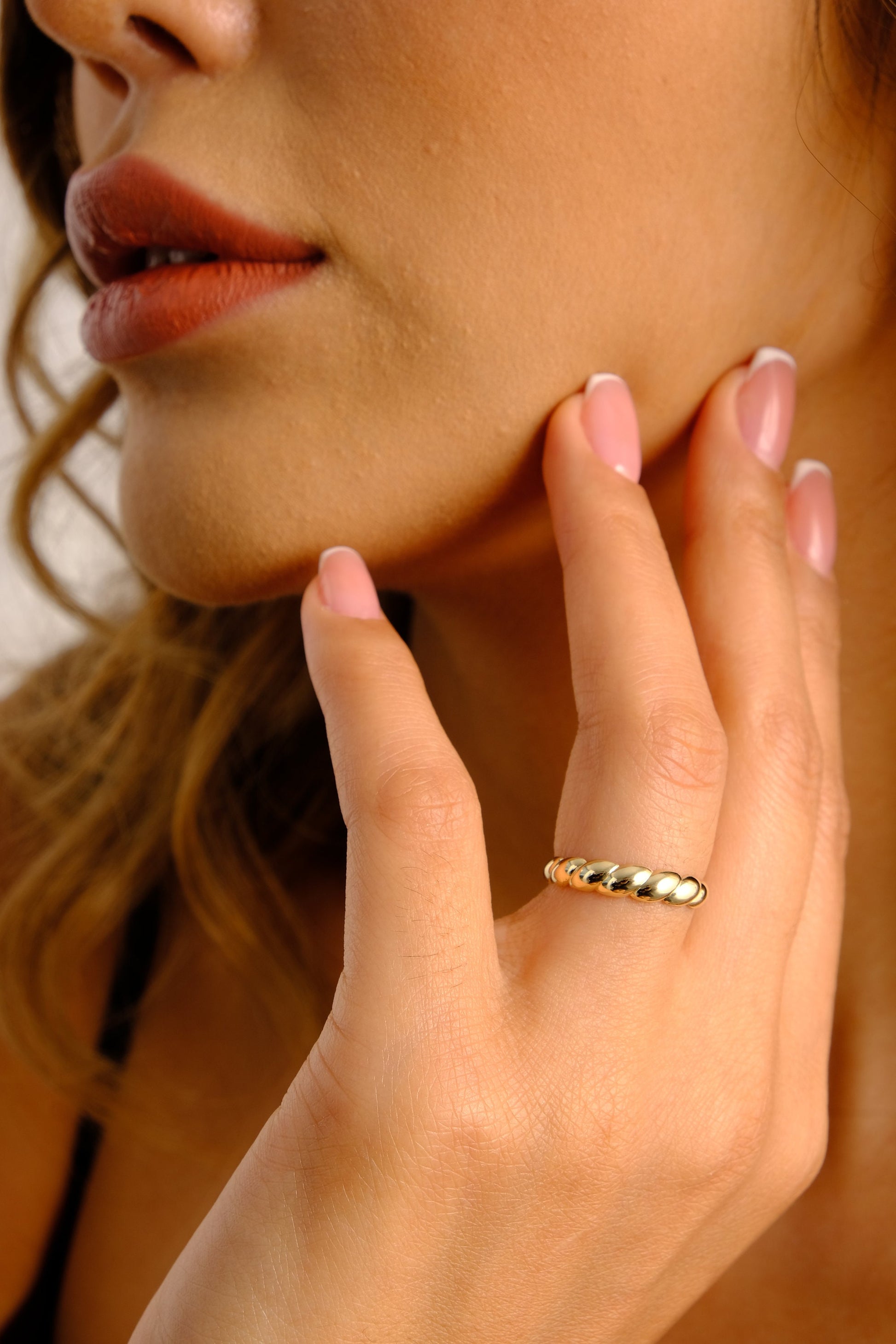 14K Solid Gold Croissant Dome Ring, Twisted Gold Dome Ring, Minimalist Statement Ring, Dainty Stackable Ring, Chunky Everyday Jewelry