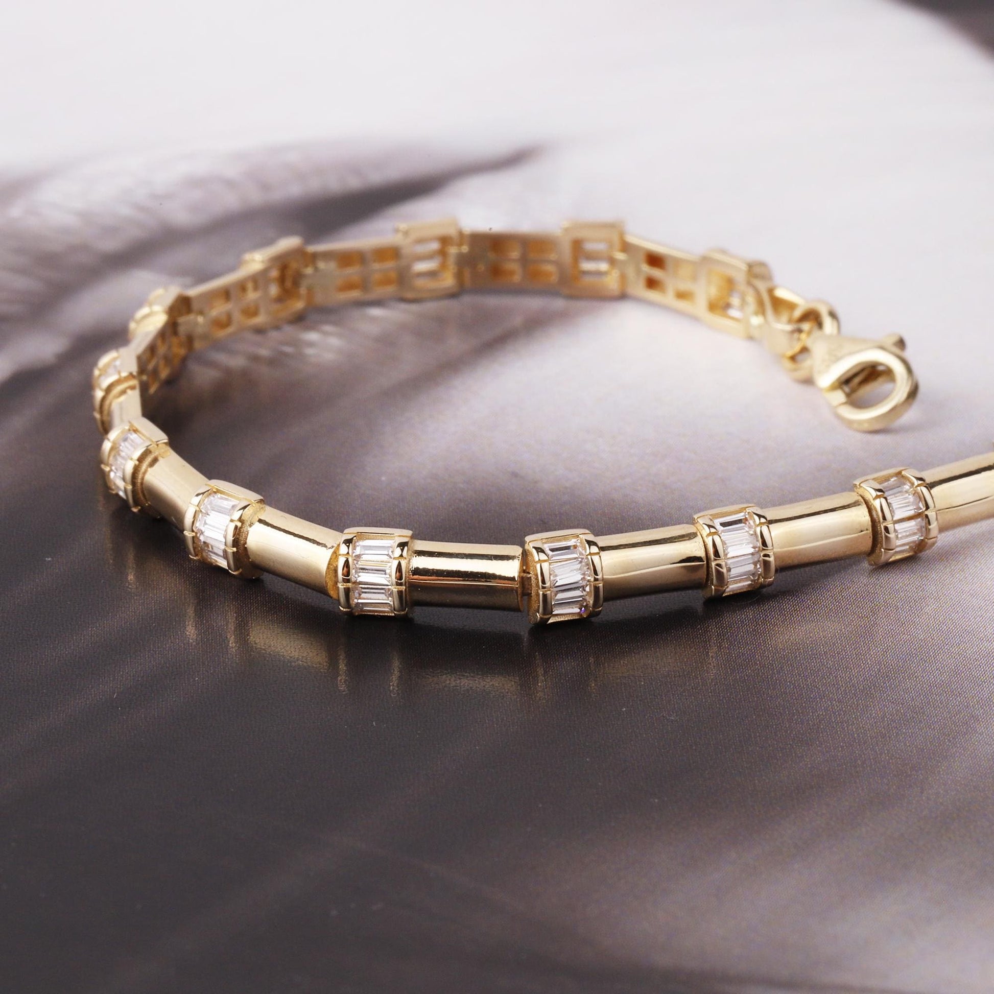 14K Gold Bracelet, Minimalist Gold Bracelet, Dainty Stackable Bracelet, Everyday Fine Jewelry, Delicate Luxury Gift for Women
