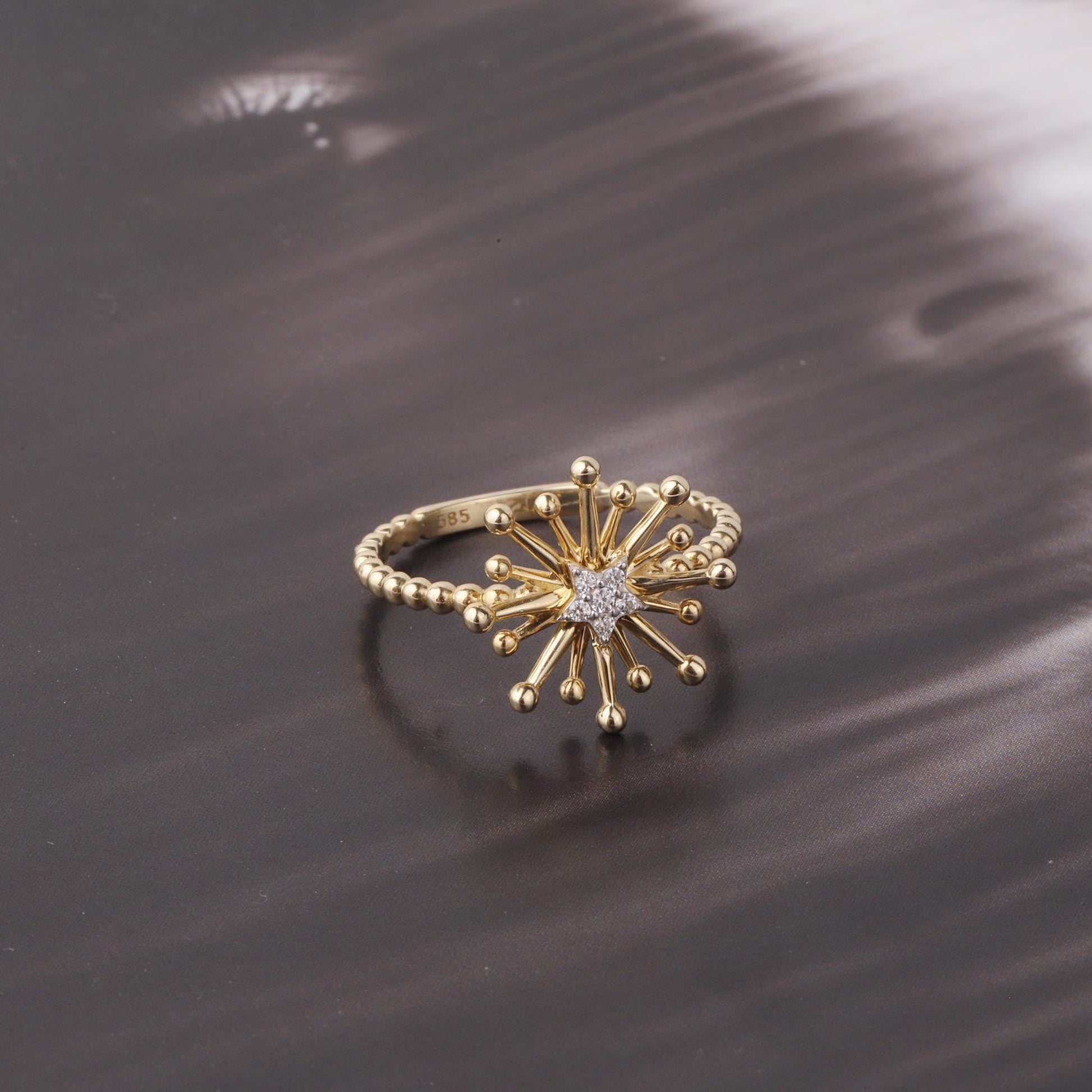 14K Gold Starburst Ring, Celestial Gold Band Ring, Minimalist Gold Ring, Stacking Ring, Lucky Star Ring, Starburst Ring, Gift For Her
