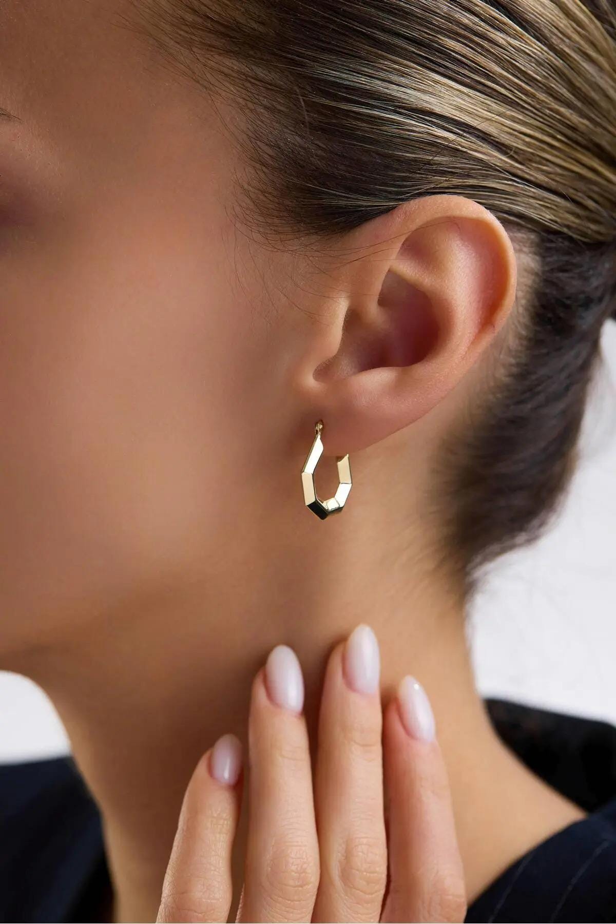 14K Gold Hexagon Hoop Earrings, Geometric Gold Huggie Hoops, Minimalist Everyday Earrings, Small Octagon Hoops, Gift for Her