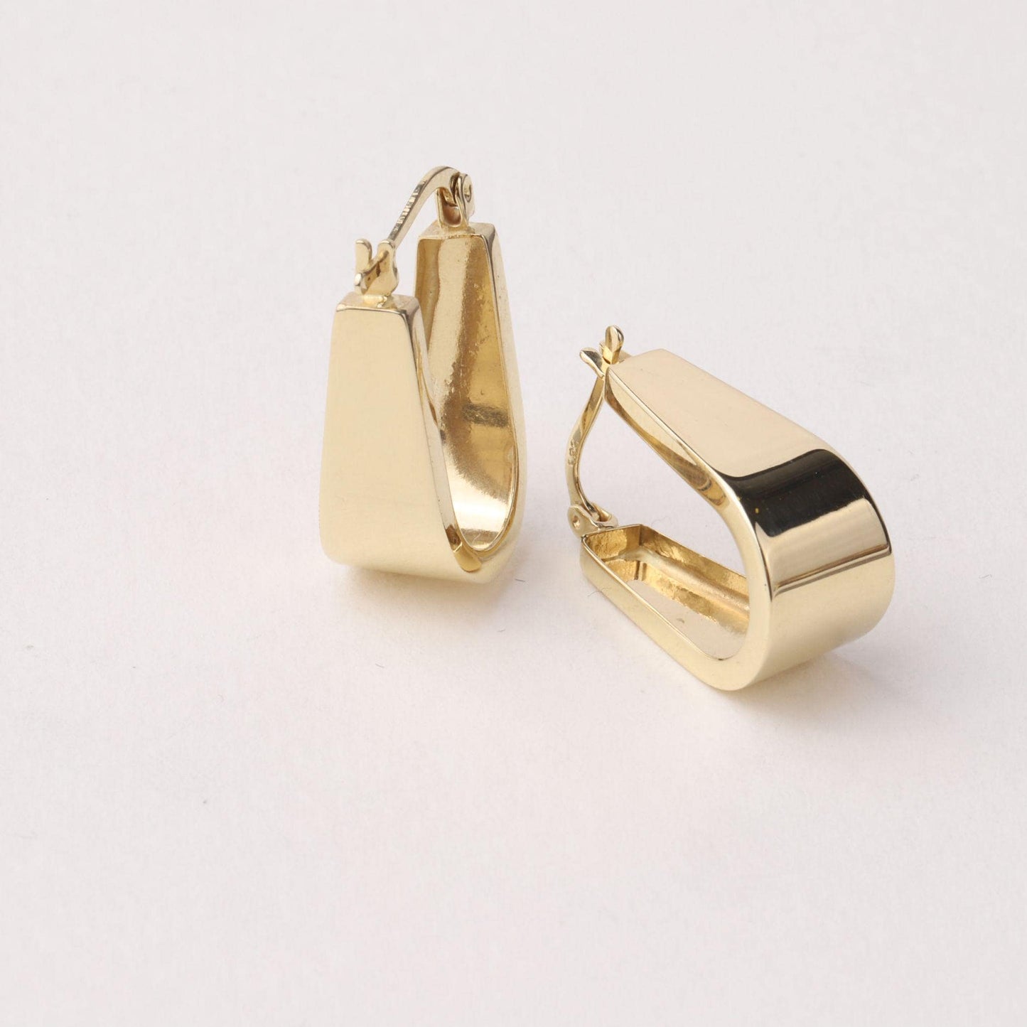 14K Gold Chunky Huggie Earrings, Wide Rectangle Hoop Earrings, Bold Gold Hoop Earrings, Minimalist Statement Jewelry, Modern Gift for Her