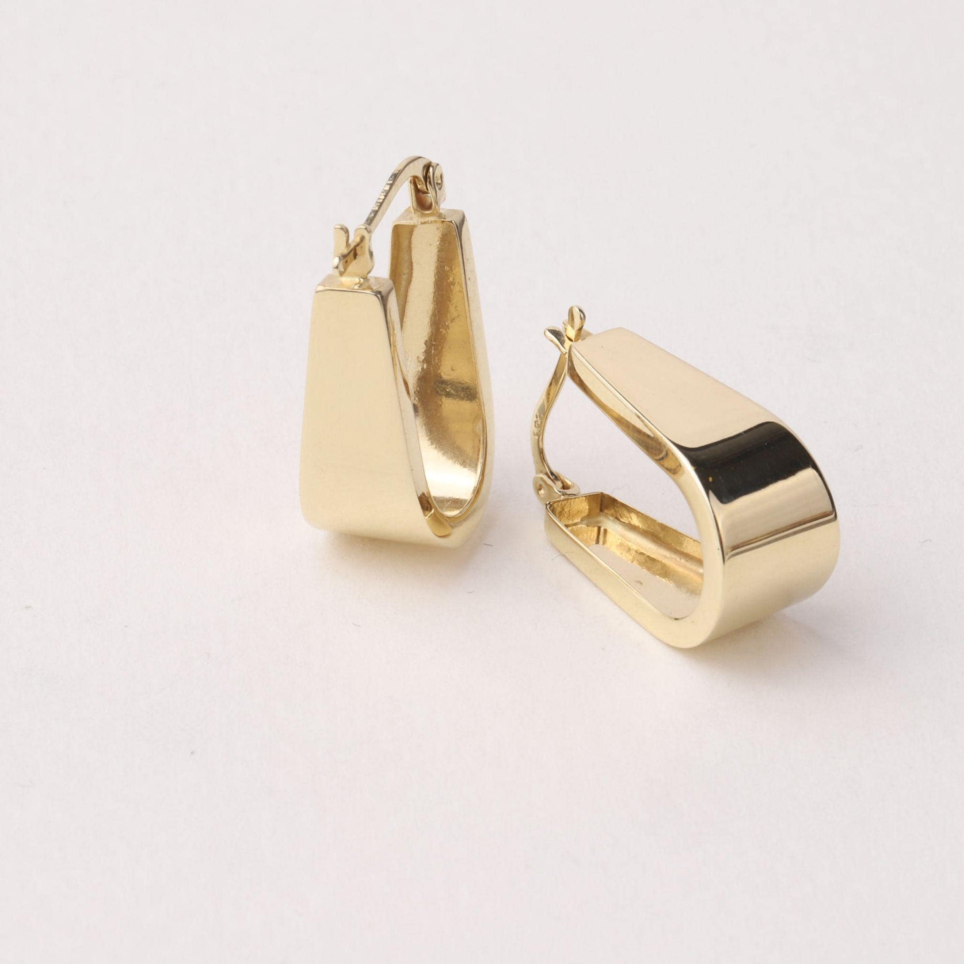 14K Gold Chunky Huggie Earrings, Wide Rectangle Hoop Earrings, Bold Gold Hoop Earrings, Minimalist Statement Jewelry, Modern Gift for Her