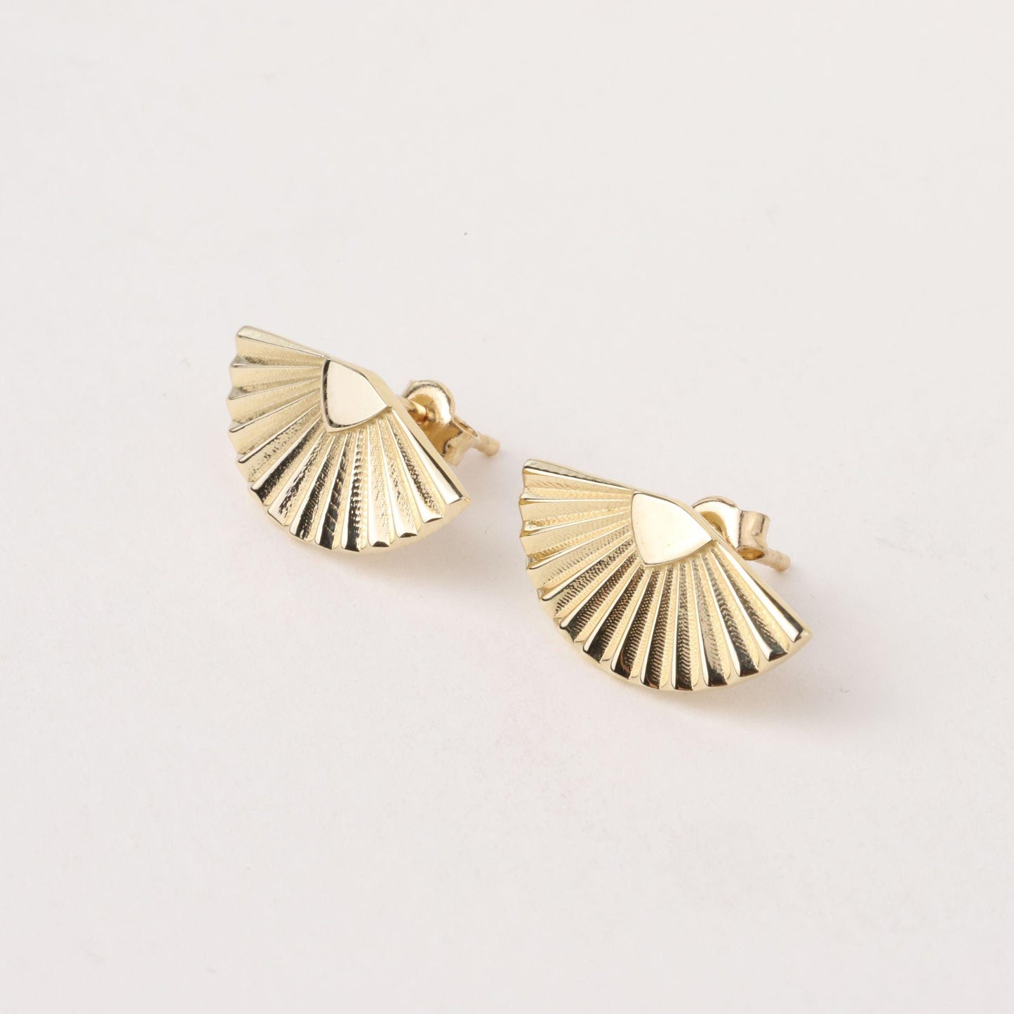 14K Gold Fan Stud Earrings, Shell Stud Earrings, Sunburst Gold Earrings, Art Deco Earrings, Minimalist Statement Earrings, Gift for Her