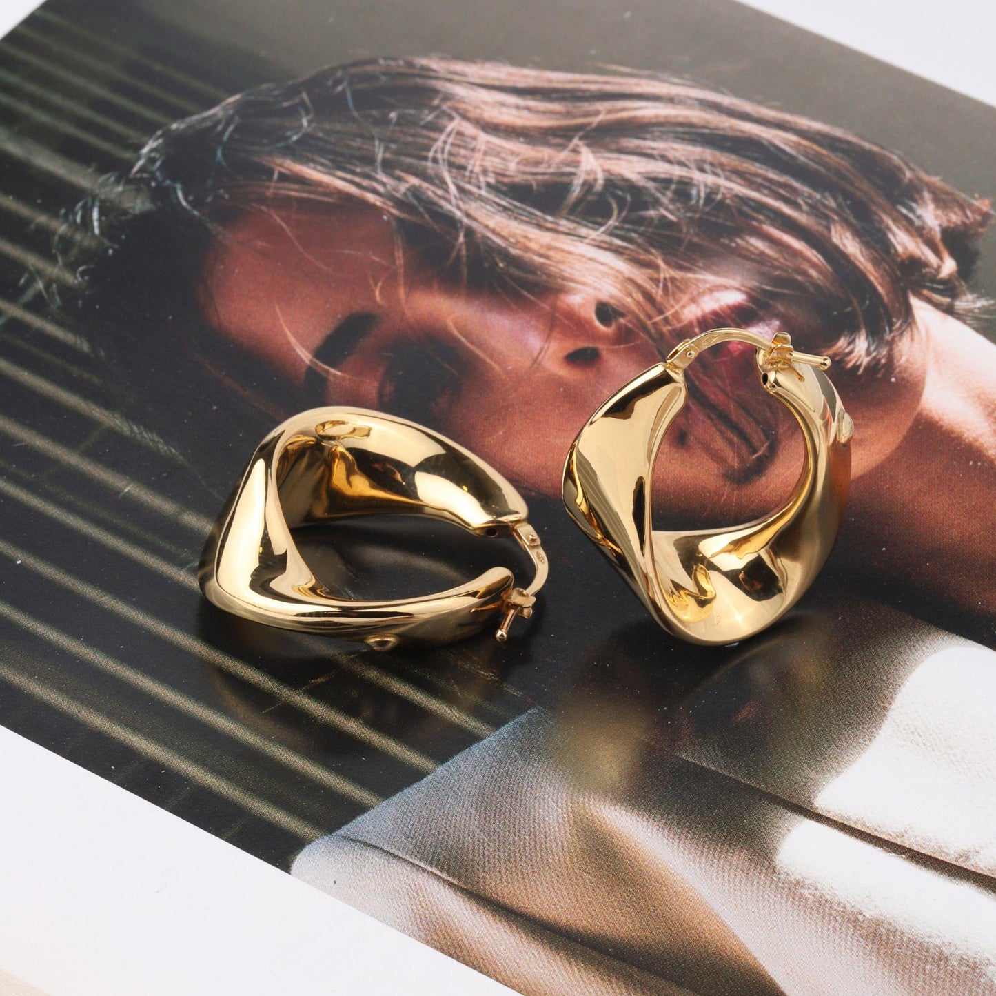 14K Solid Gold Chunky Hoop Earrings, Bold Oval Gold Hoops, Thick Statement Earrings, Modern Minimalist Jewelry, Everyday Gold Earrings