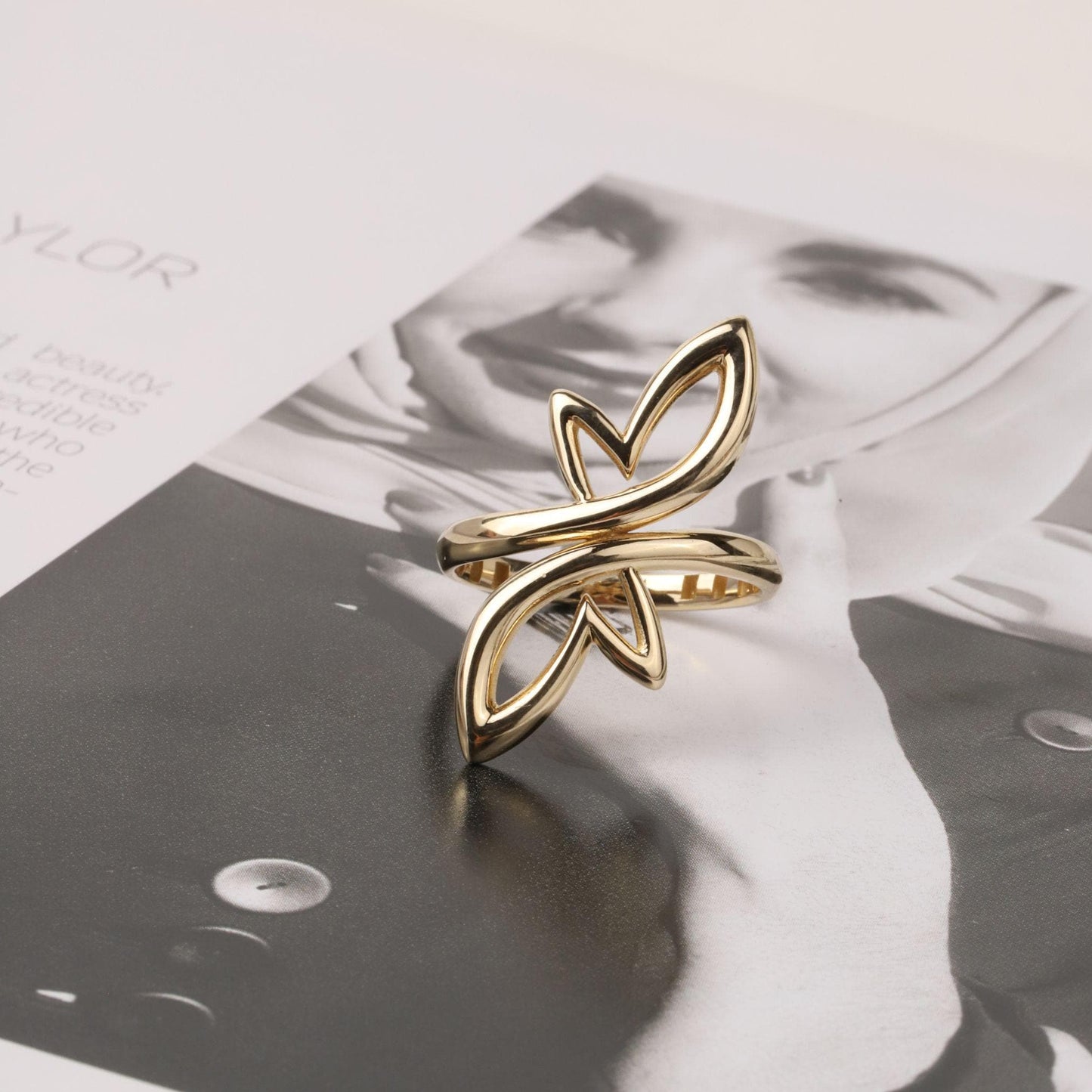 14K Gold Heart Ring, Open Heart Ring, Dainty Gold Band Ring, Love Heart Ring, Promise Ring, Minimalist ring, Heart Gold Ring, Best Friend