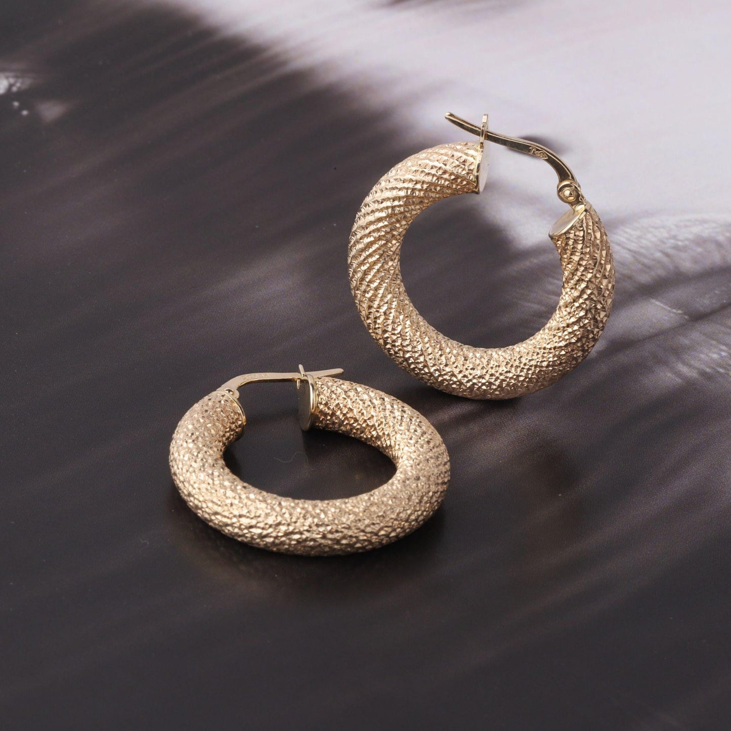 14K Gold Textured Hoop Earrings, 25mm Chunky Diamond Cut Hoops, Bold Gold Earrings, Sculptural Statement Hoops, Modern Jewelry Gift for Her