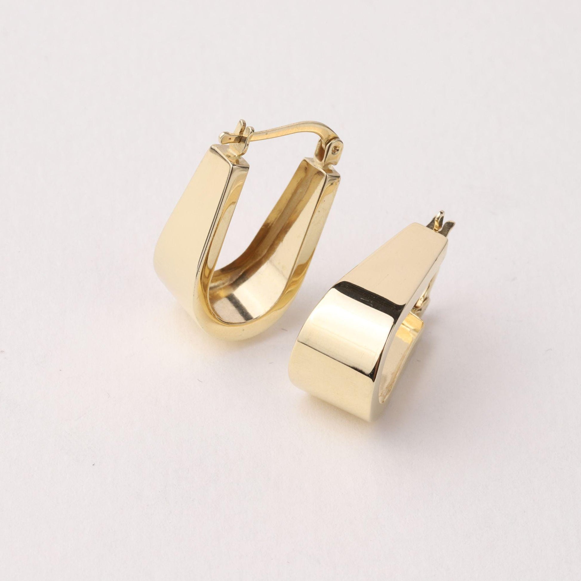 14K Gold Chunky Huggie Earrings, Wide Rectangle Hoop Earrings, Bold Gold Hoop Earrings, Minimalist Statement Jewelry, Modern Gift for Her