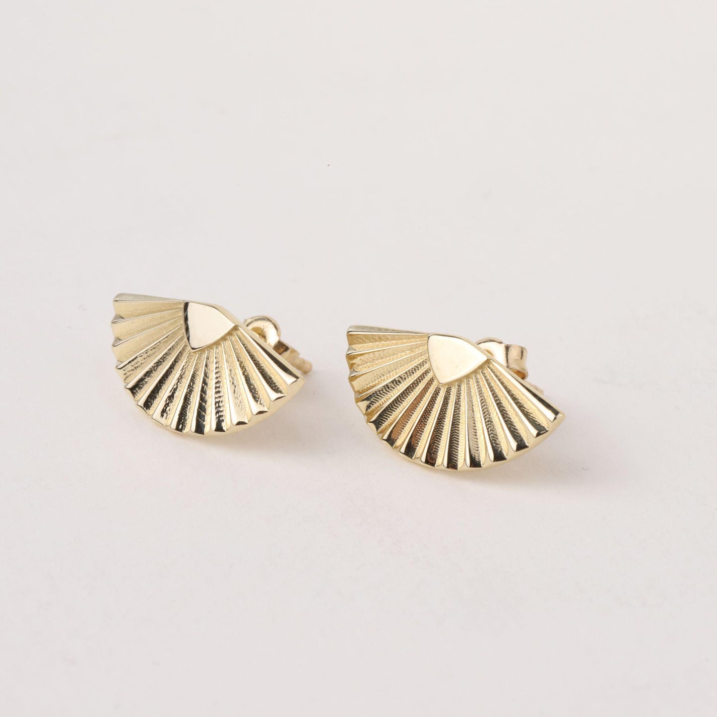14K Gold Fan Stud Earrings, Shell Stud Earrings, Sunburst Gold Earrings, Art Deco Earrings, Minimalist Statement Earrings, Gift for Her