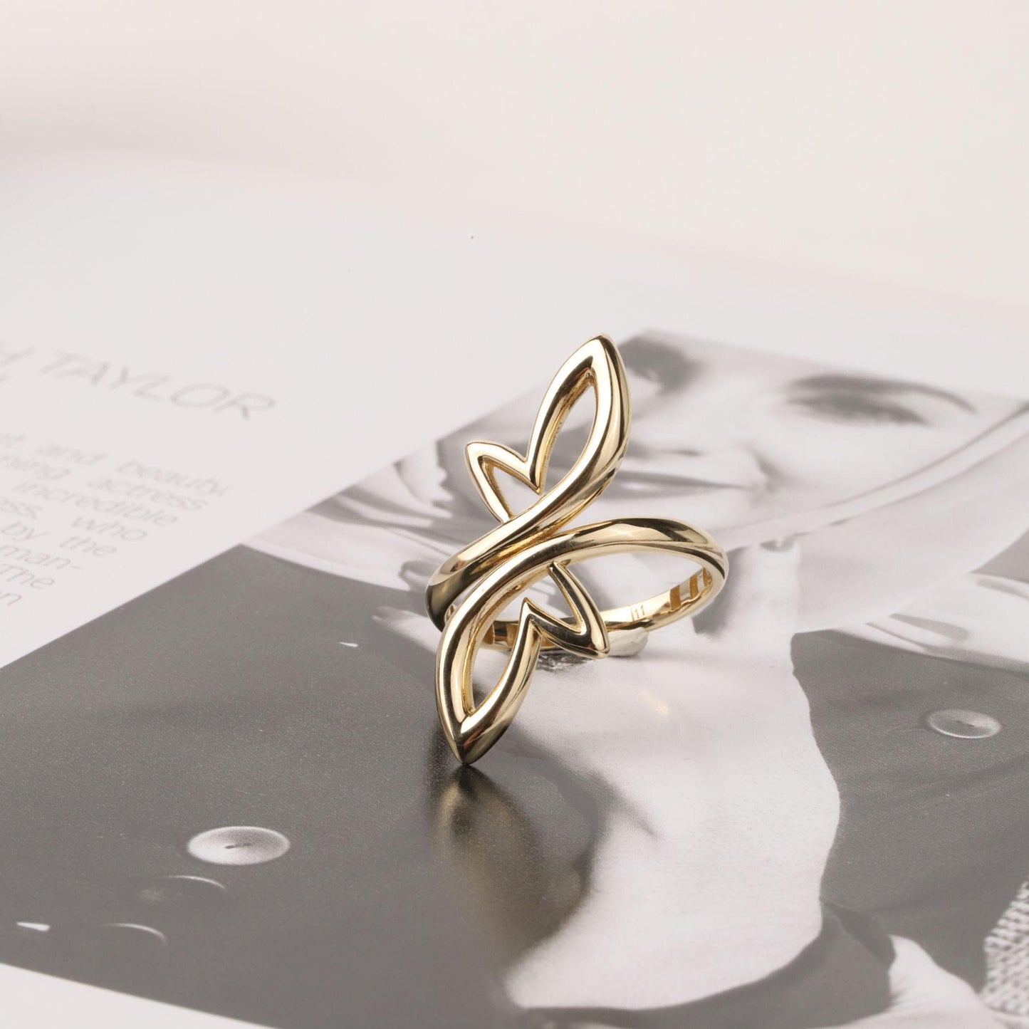 14K Gold Heart Ring, Open Heart Ring, Dainty Gold Band Ring, Love Heart Ring, Promise Ring, Minimalist ring, Heart Gold Ring, Best Friend