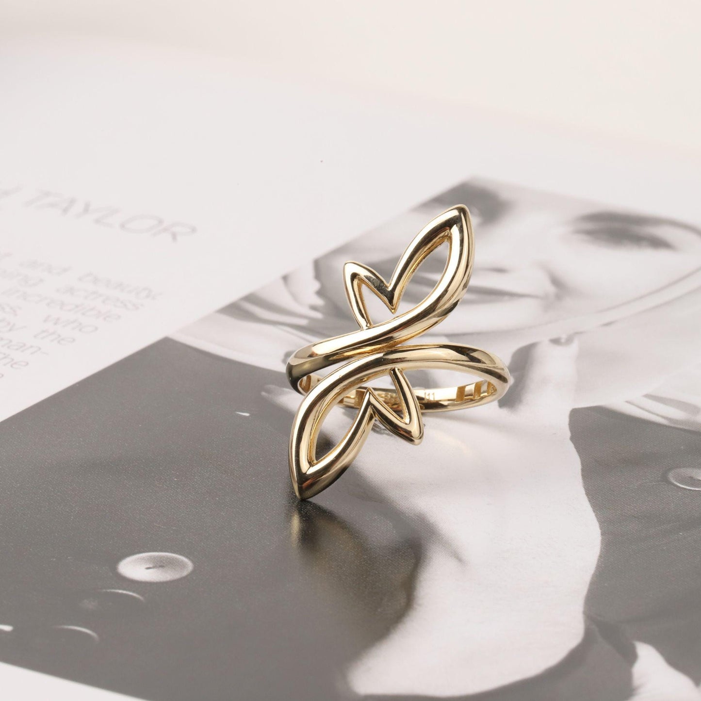 14K Gold Heart Ring, Open Heart Ring, Dainty Gold Band Ring, Love Heart Ring, Promise Ring, Minimalist ring, Heart Gold Ring, Best Friend
