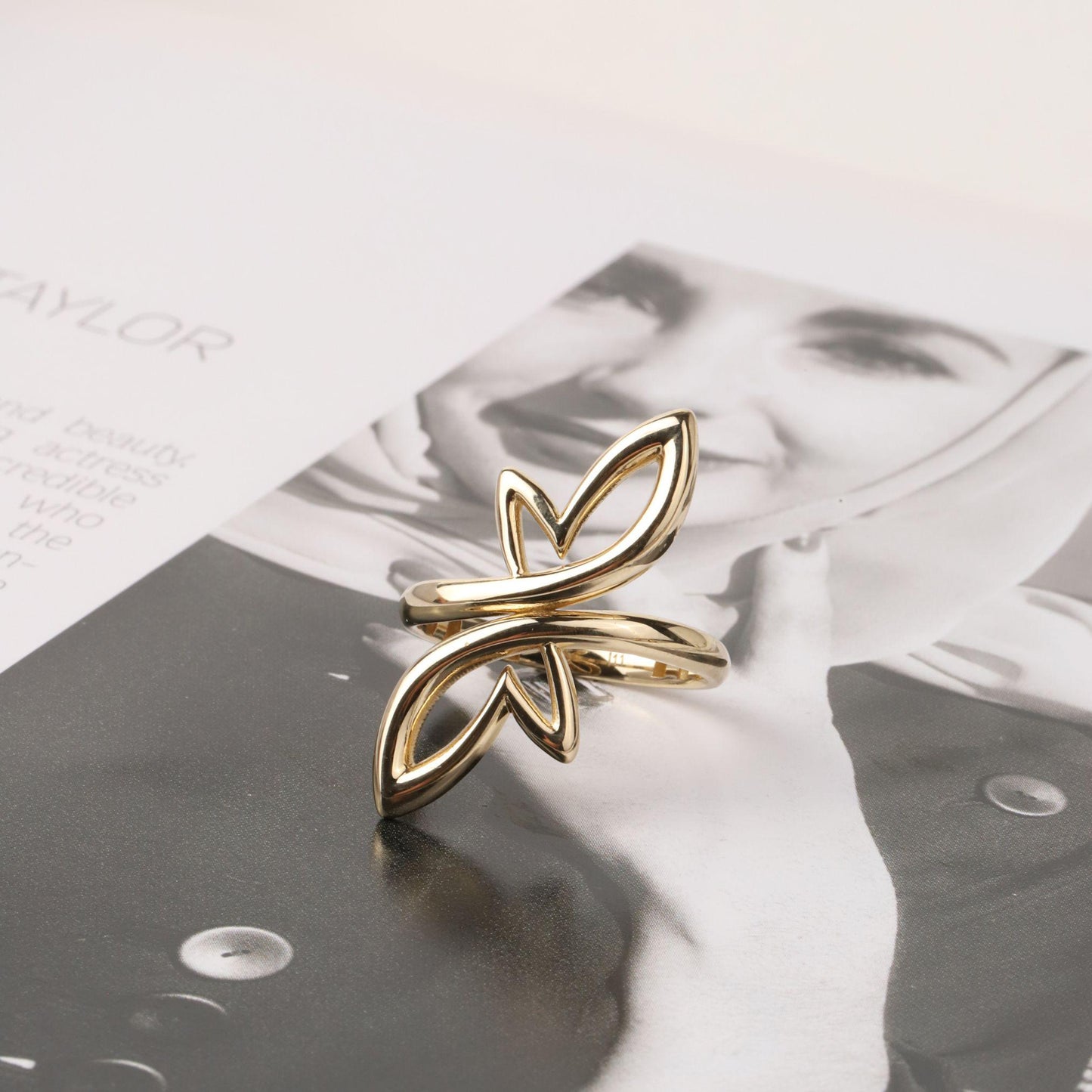 14K Gold Heart Ring, Open Heart Ring, Dainty Gold Band Ring, Love Heart Ring, Promise Ring, Minimalist ring, Heart Gold Ring, Best Friend
