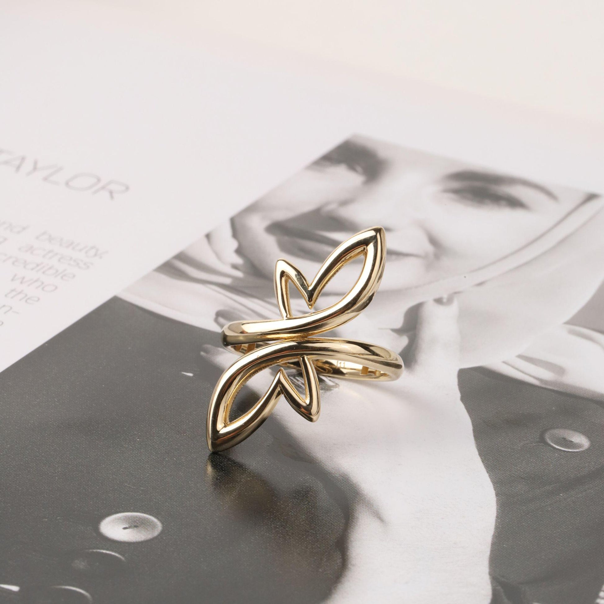 14K Gold Heart Ring, Open Heart Ring, Dainty Gold Band Ring, Love Heart Ring, Promise Ring, Minimalist ring, Heart Gold Ring, Best Friend