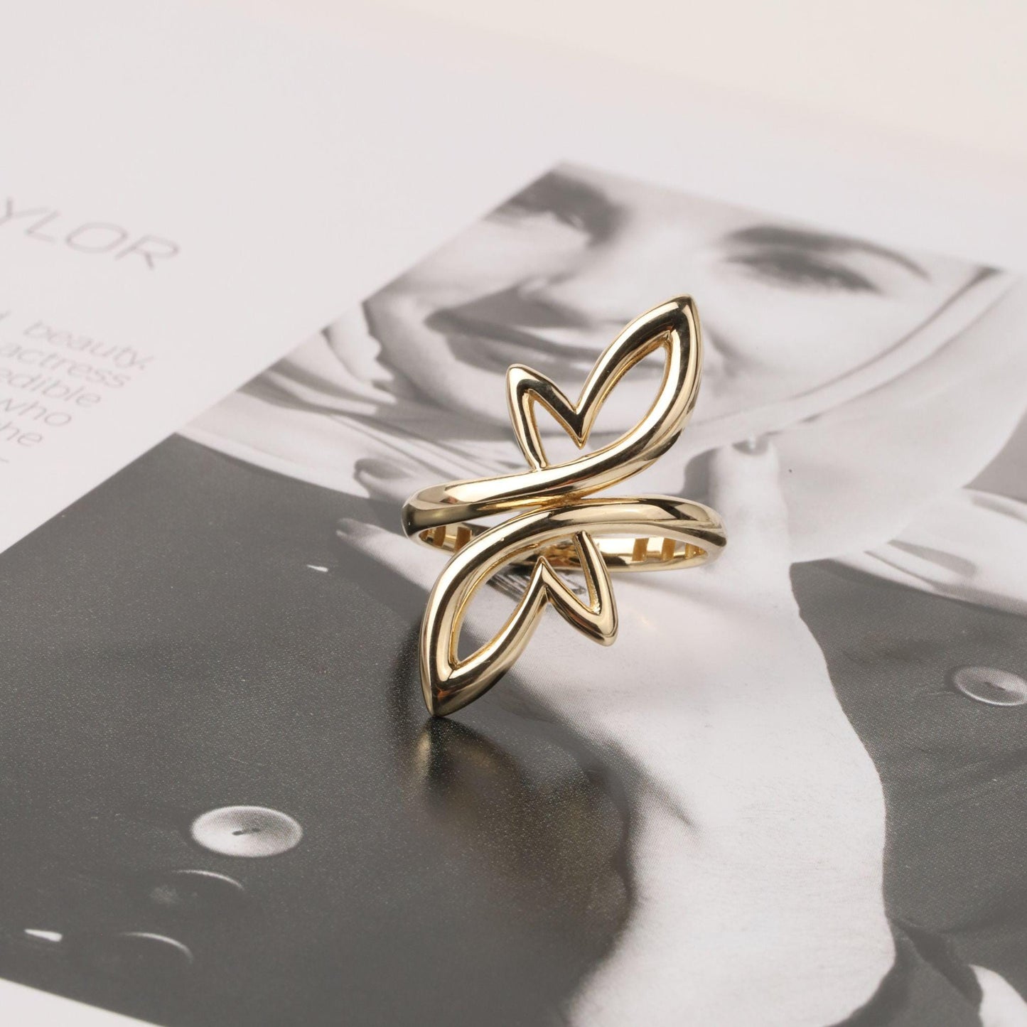 14K Gold Heart Ring, Open Heart Ring, Dainty Gold Band Ring, Love Heart Ring, Promise Ring, Minimalist ring, Heart Gold Ring, Best Friend
