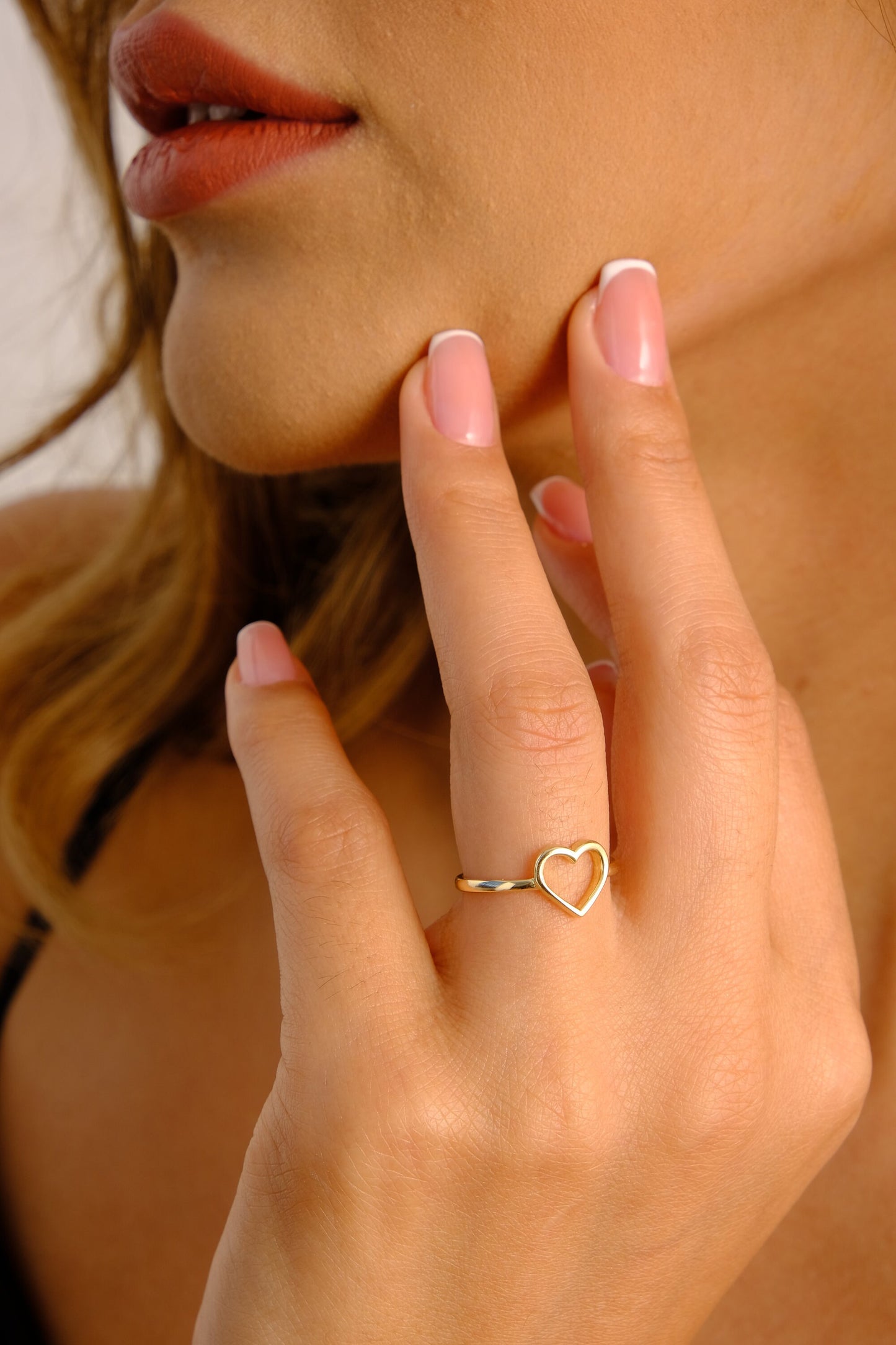 14K Gold Heart Ring, Open Heart Ring, Dainty Gold Band Ring, Love Heart Ring, Promise Ring, Minimalist ring, Heart Gold Ring, Best Friend